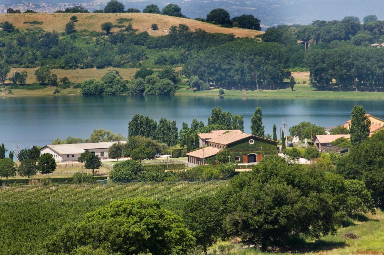 Agriturismo Potrero Grande Sul Lago Di Martignano Con Spiaggia Campagnano Di Roma Exterior photo