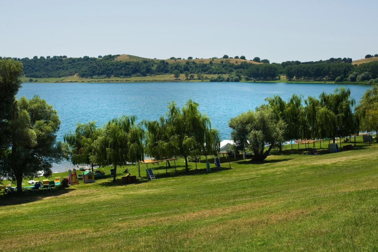Agriturismo Potrero Grande Sul Lago Di Martignano Con Spiaggia Campagnano Di Roma Exterior photo